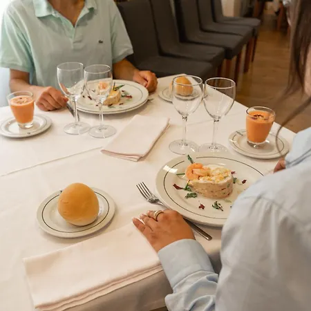 Salugral Termal فندق Hervás